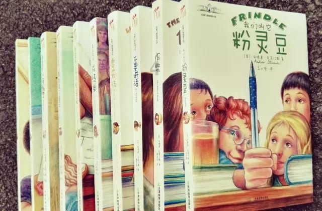 淮海战役庆功宴,一纵队副司令当众掀翻酒桌,邓公笑道:随他去吧