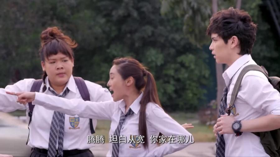 可爱女孩好有钱